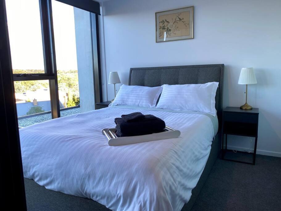 Central Canberra City Apartment With Study And Full Amenities Including Parking Exterior foto